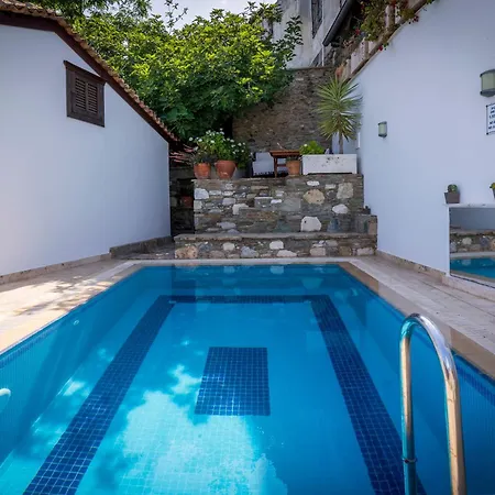 度假居 爱奥尼亚豪斯酒店 塞尔丘克