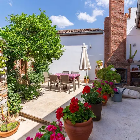 Ionia House סלצ'וק